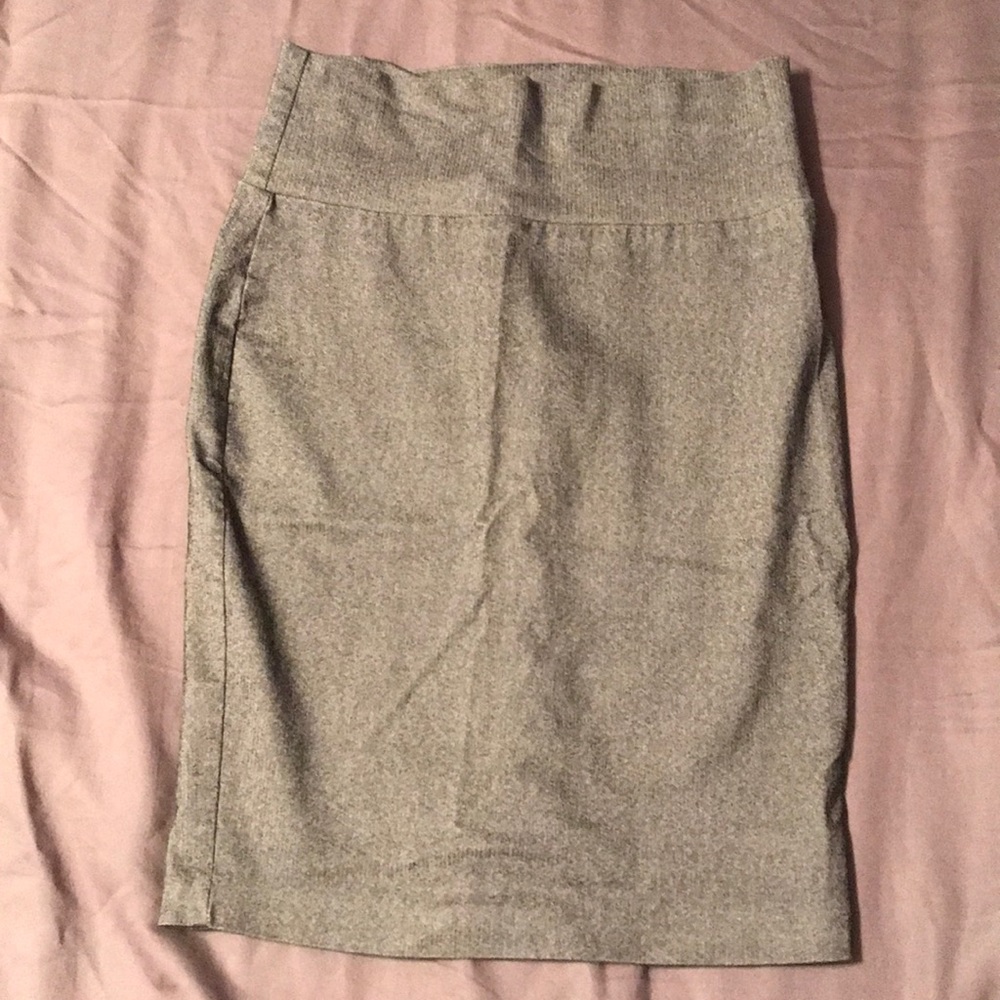 Gray pencil skirt